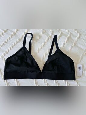 Old Navy Black Wireless Triangle Bralette